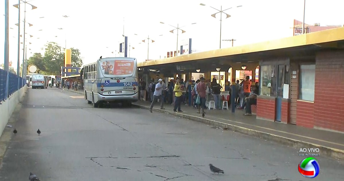 Motoristas do transporte coletivo fazem paralisação em Campo ... - Globo.com