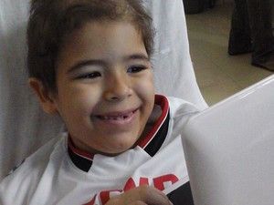 Fernanda revela que filho sempre fica emocionando ao ler os comentários de carinho que são deixados no perfil (Foto: Arquivo Pessoal)