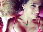 Jade Barbosa posta selfie mostrando o decote e ganha elogio: 'Linda'