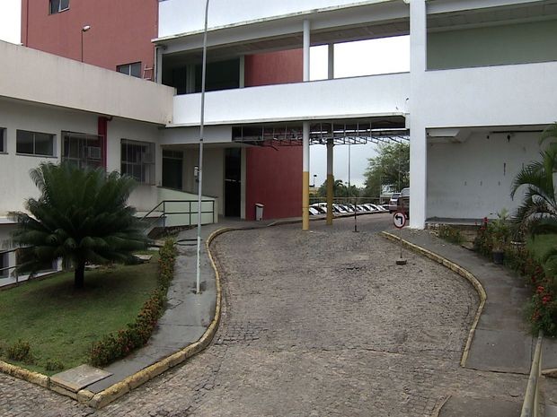 Pilastras sustentam as passarelas que dá acesso ao setor de pediatria do Huse (Foto: Reprodução/TV Sergipe)