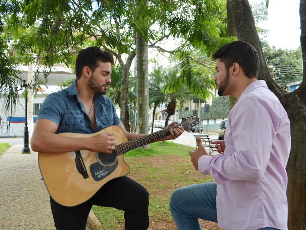 Primeiro vídeo traduzindo música Anjos para libras foi gravado em novembro de 2016, lavras (Foto: Samantha Silva/G1) Primeiro vídeo traduzindo música Anjos para libras foi gravado em novembro de 2016, lavras (Foto: Samantha Silva/G1)