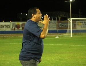 Higor César - técnico do Globo FC (Foto: Canindé Pereira/Divulgação)