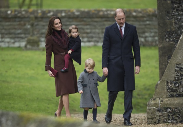 Príncipe William e Kate Middleton com os filhos, George e Charlotte (Foto: Getty Images)