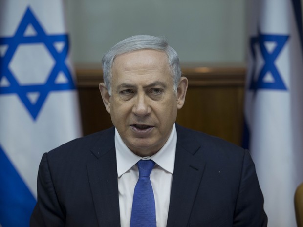 Benjamin Netanyahu fala em encontro de gabinete (Foto: ABIR SULTAN / POOL / AFP)