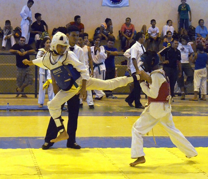 Mais de 200 atletas disputam o