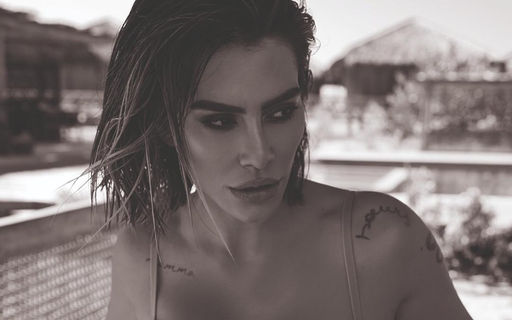 Cleo Sensualiza De Cinta Modeladora E Lingerie Vogue Gente