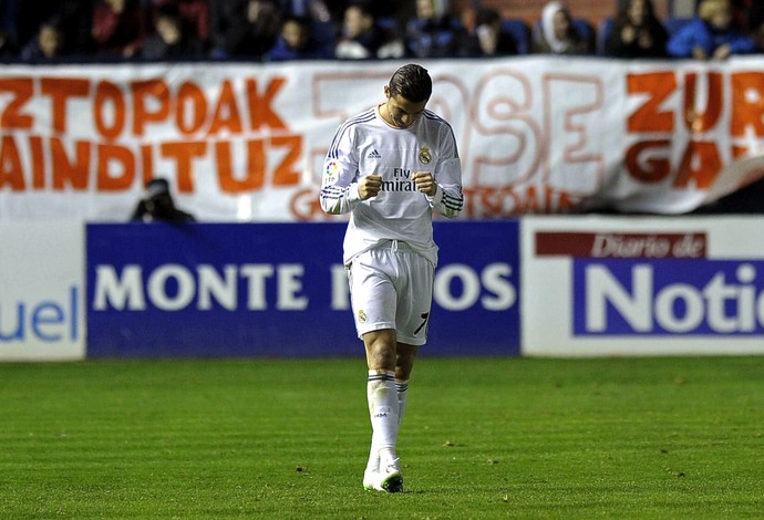 Cristiano Ronaldo comemora, Osasuna x Real Madrid (Foto: EFE) Cristiano Ronaldo comemora, Osasuna x Real Madrid (Foto: EFE)
