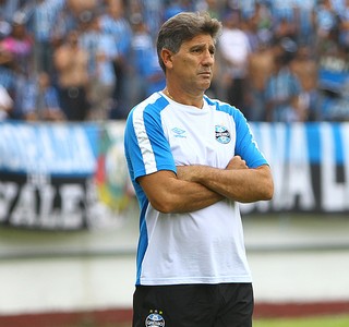 Suárez valoriza vitória do Grêmio em jogo do ano do rival, e Pitol