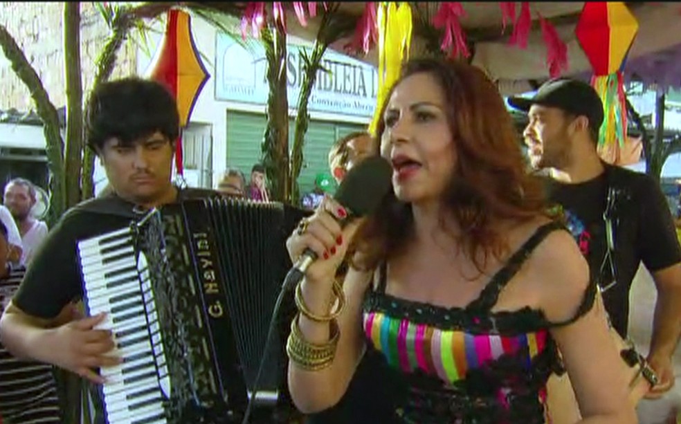 Homenageada do São João 2017 no Recife, Cristina Amaral se apresenta no Pátio de São Pedro e em Brasília Teimosa na quinta (29) (Foto: Reprodução/TV Globo)