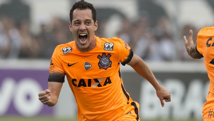 Feliz, Rodriguinho festeja empate: 'Gol que pode fazer diferença lá na frente'