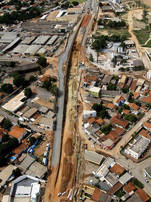 Trncheira Verdo est sendo construda para melhorar o trnsito (Foto: Edson Rodrigues/ Secopa-MT)