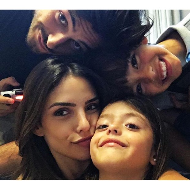 Carol Celico com os filhos e o irmão Enrico Celico (Foto: Reprodução/Instagram)