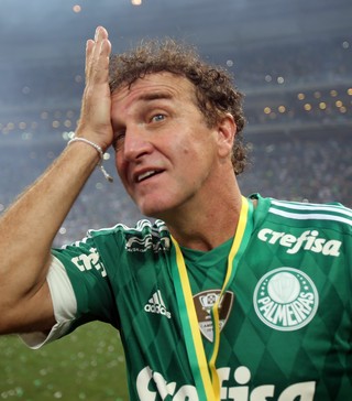 Cuca de saída, diretoria procura possíveis substitutos 