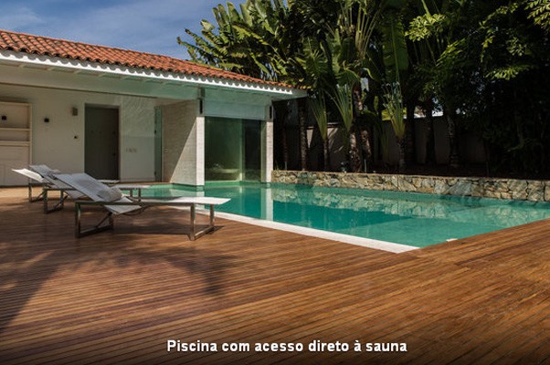 Área de lazer da casa de Ronaldinho Gaúcho (Foto: Reprodução/Airbnb)