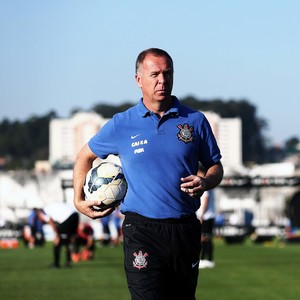 Por liderança, Timão busca melhora contra ameaçados pelo Z-4