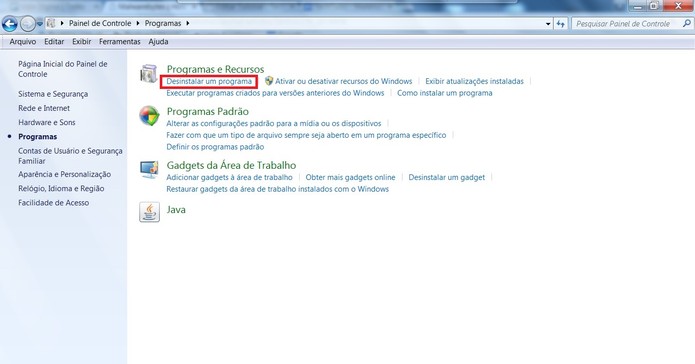 Selecione Desinstalar um programa (Foto: Reprodução/Juliana Pixinine)