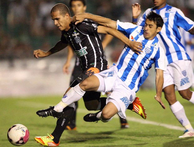 roni robinho avaí x figueirense (Foto: Cristiano Andujar/Futura Press)