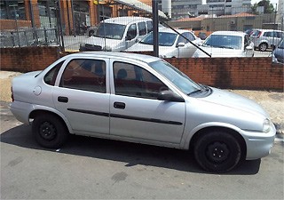 Carro da jovem foi encotrado no Jardim Santa Maria II em Campinas (Foto: André Natale/ EPTV)