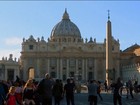 Jornalista que denunciou escândalos no Vaticano conta detalhes de livro