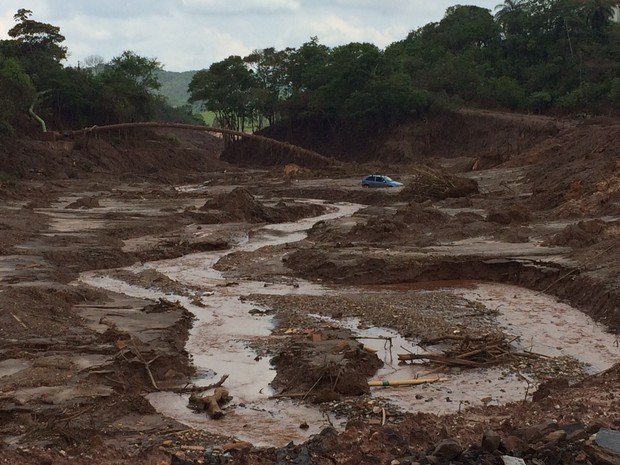 #G1 está em Bento Rodrigues, local do desastre ambiental de Mariana. (Foto: Flávia Mantovani/G1)