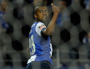 Kelvin comemora, Porto x Benfica (Foto: AFP)