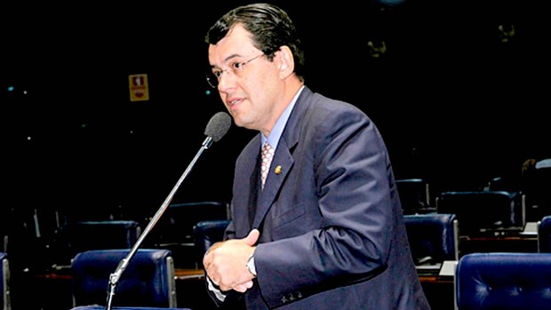 Eduardo Braga (Foto: Fabrício Marques /Globoesporte.com)