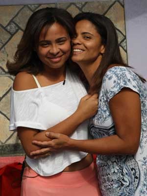 Rafaela e a mãe Denise vão ter um Dia das Mães especial (Foto: Roberto Moreyra/ Agência O Globo)