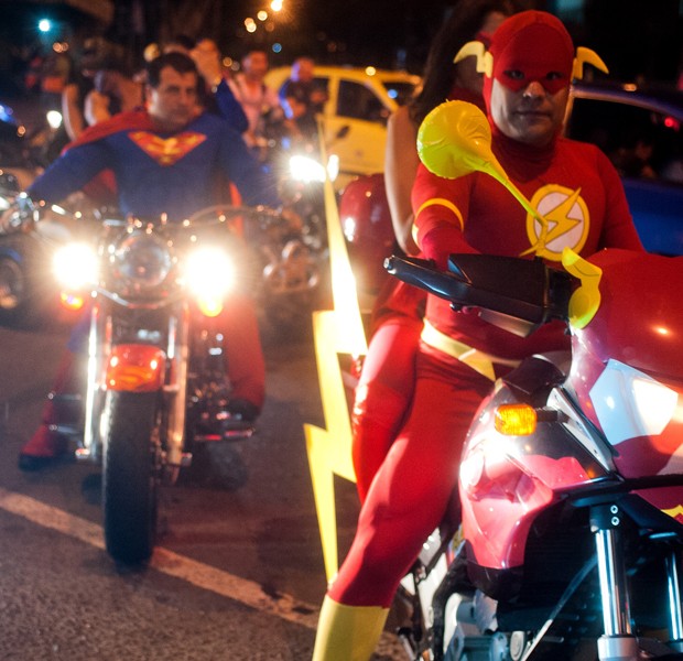 Moto-Halloween Party 2012 na Colômbia (Foto: Luis Robayo / AFP)