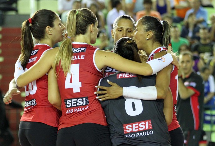 Volei - SESI-SP x Praia Clube (Foto: Alexandre Arruda/CBV)