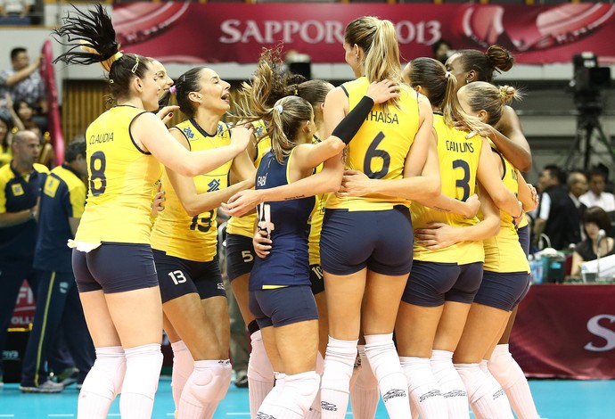 Seleção brasileira feminina 3 x 0 EUA, Grand Prix vôlei (Foto: Divulgação / FIVB)