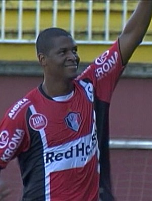 Kim comemora um dos gols no jogo Joinville x Guarani de Palhoça (Foto: Reprodução)