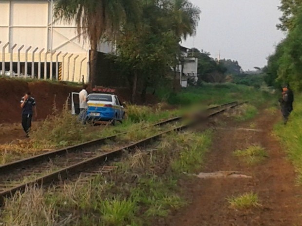 Homem foi encontrado morto nesta quinta-feira (19), em trilho de trem na capital (Foto: Osvaldo Nóbrega/ TV Morena)