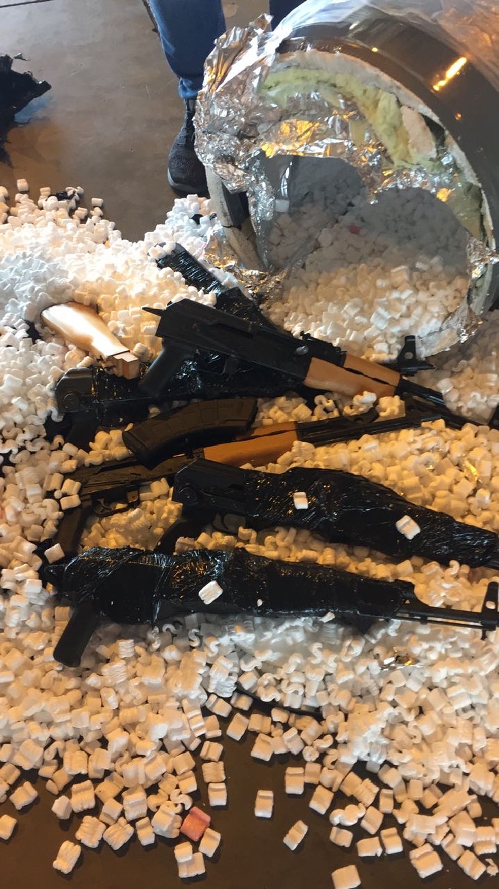 Fuzis estavam em carga de aquecedores (Foto: Divulgação)