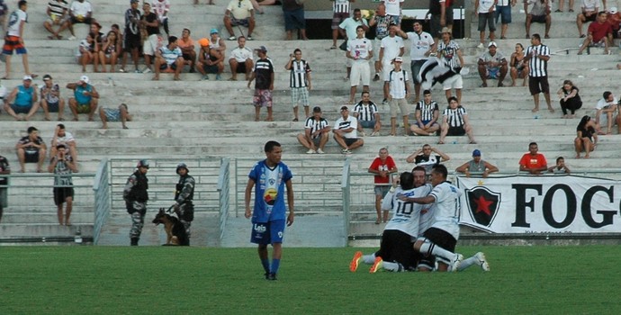 Botafogo-PB, Atlético-PB, Campeonato Paraibano 2015 (Foto: Lucas Barros / GloboEsporte.com/pb)