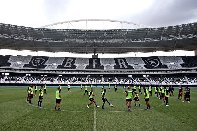 Estádio Nilton Santos - treino do Botafogo (Foto: Vitor Silva / SSpress / Botafogo)
