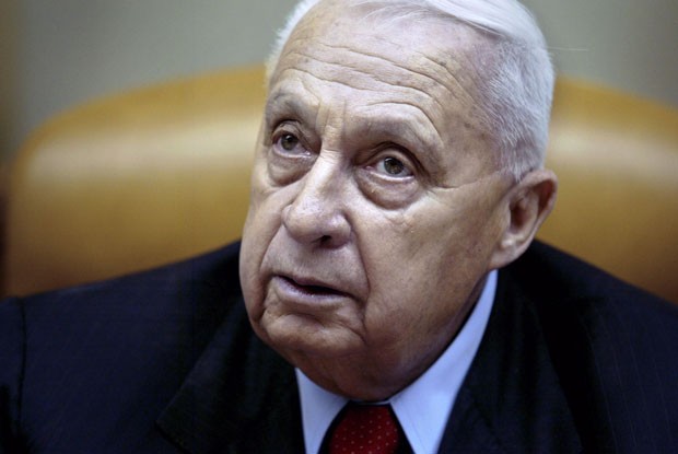 Ex-premiê de Israel Ariel Sharon teve piora no quadro (Foto: Oded Balilty/AP)