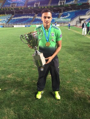 Destaque na Seleção, Léo Jabá volta ao Corinthians e deve ser promovido