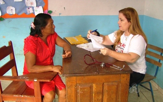 Moradores do município do Cantá recebem atendimento médico especializado (Foto: Roraima TV)