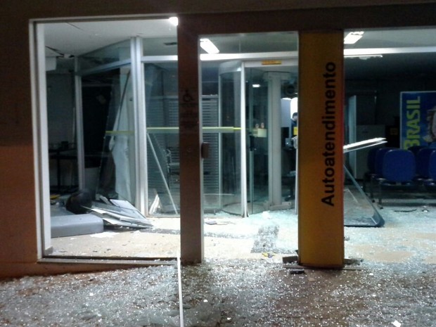 PM procura grupo que explodiu caixa eletrônico em Serra do Salitre (Foto: PM/Divulgação)