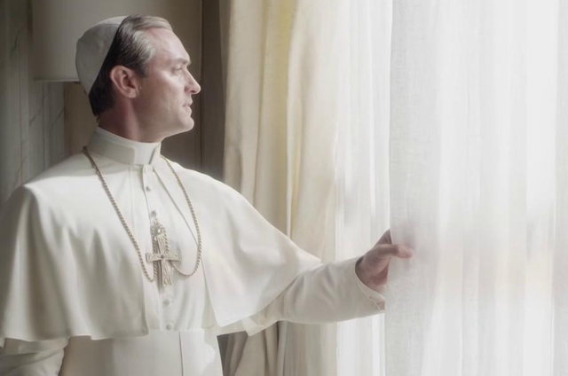 Jude Law em 'The young Pope' (Foto: Divulgação)