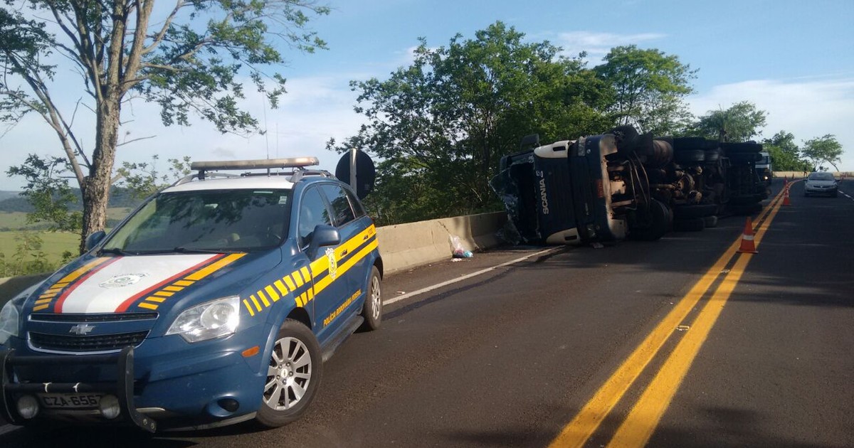 G1 - Pista Da BR-153 é Liberada Mais De 24 Horas Depois De Acidente Em ...