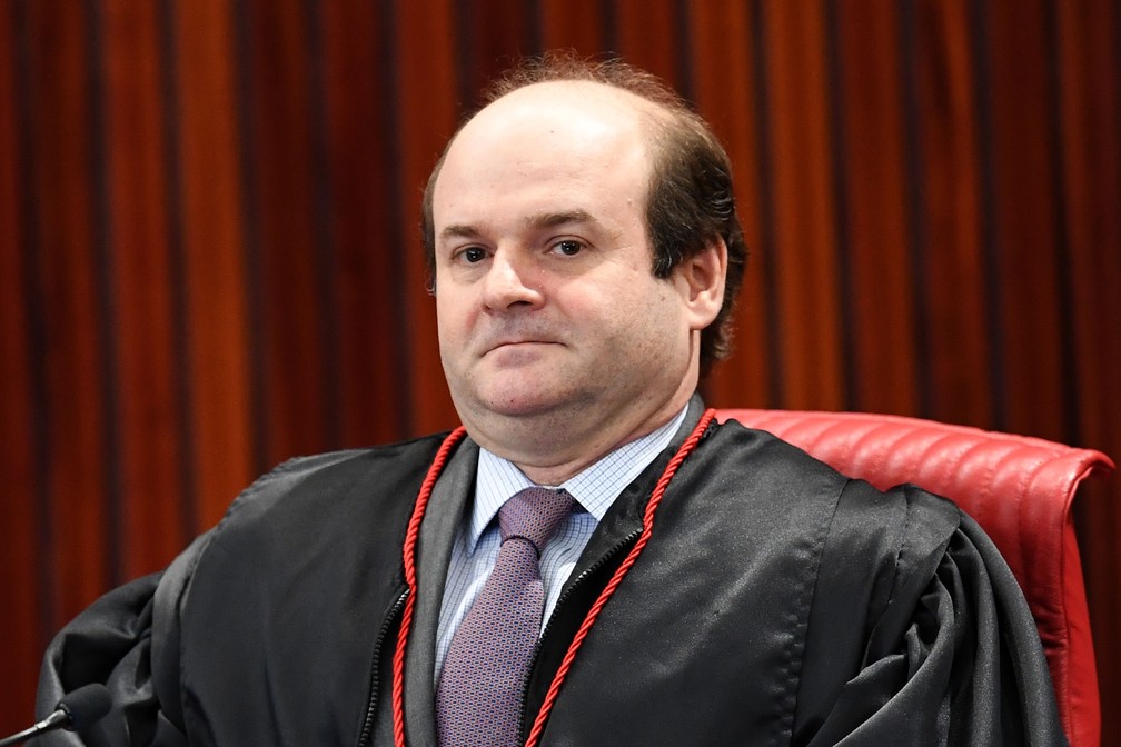 Ministro Tarcísio Neto durante julgamento no TSE (Foto: Evaristo Sa /AFP)