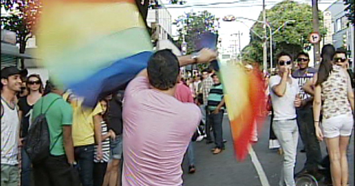 G1 Parada Gay leva milhares de pessoas às ruas de Salto SP notícias em Sorocaba e Jundiaí