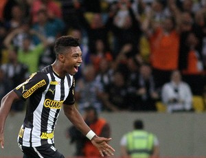 Vitinho comemora, Botafogo x Internacional (Foto: Vitor Silva/SSPress)