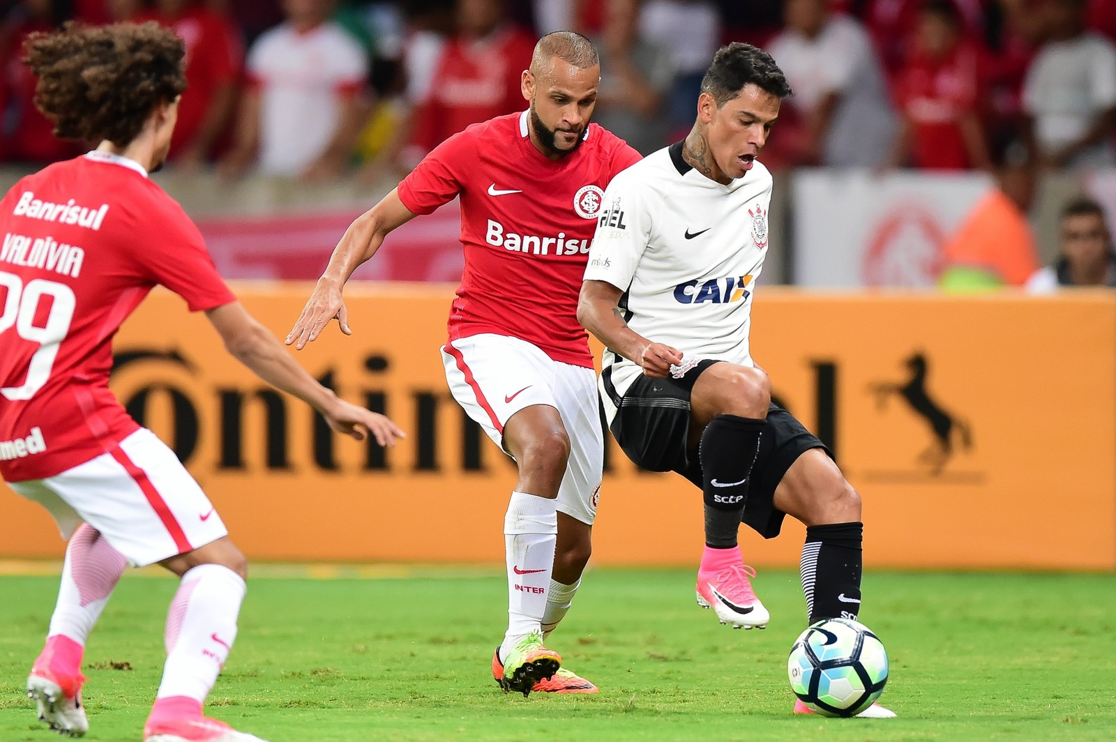 Com lesão no tornozelo, Giovanni Augusto desfalca Corinthians por até três meses