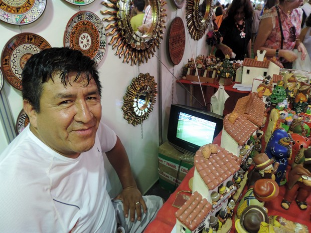 G1 Em Olinda, estrangeiros dividem atenç u00e3o entre jogos e vendas em feira notícias em Pernambuco Feira Artesanato Olinda ~ G1 Em Olinda, estrangeiros dividem atenç u00e3o entre jogos e vendas em feira notícias em Pernambuco