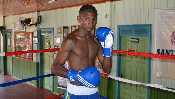 Jovem da periferia de Macapá sonha brilhar no boxe (Foto: Jonhwene Silva, do GE-AP)