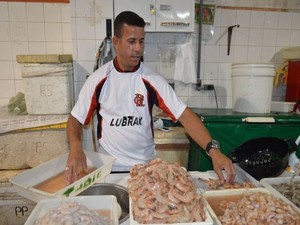 Comerciante fala sobre preço de ingredientes (Foto: Daniel Soares/G1)