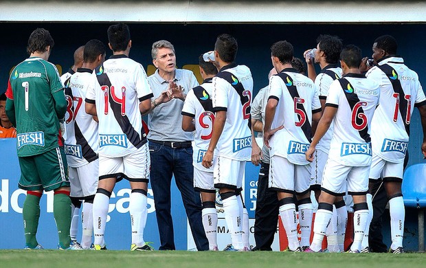 Paulo Autuori jogo Vasco jogo Madureira (Foto: Alexandre Cassiano / Ag. O Globo)