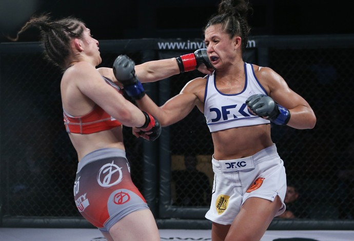 Hérica Tiburcio Tessa Simpson Invicta FC (Foto: Scott Hirano, Invicta FC) Hérica Tiburcio Tessa Simpson Invicta FC (Foto: Scott Hirano, Invicta FC)
